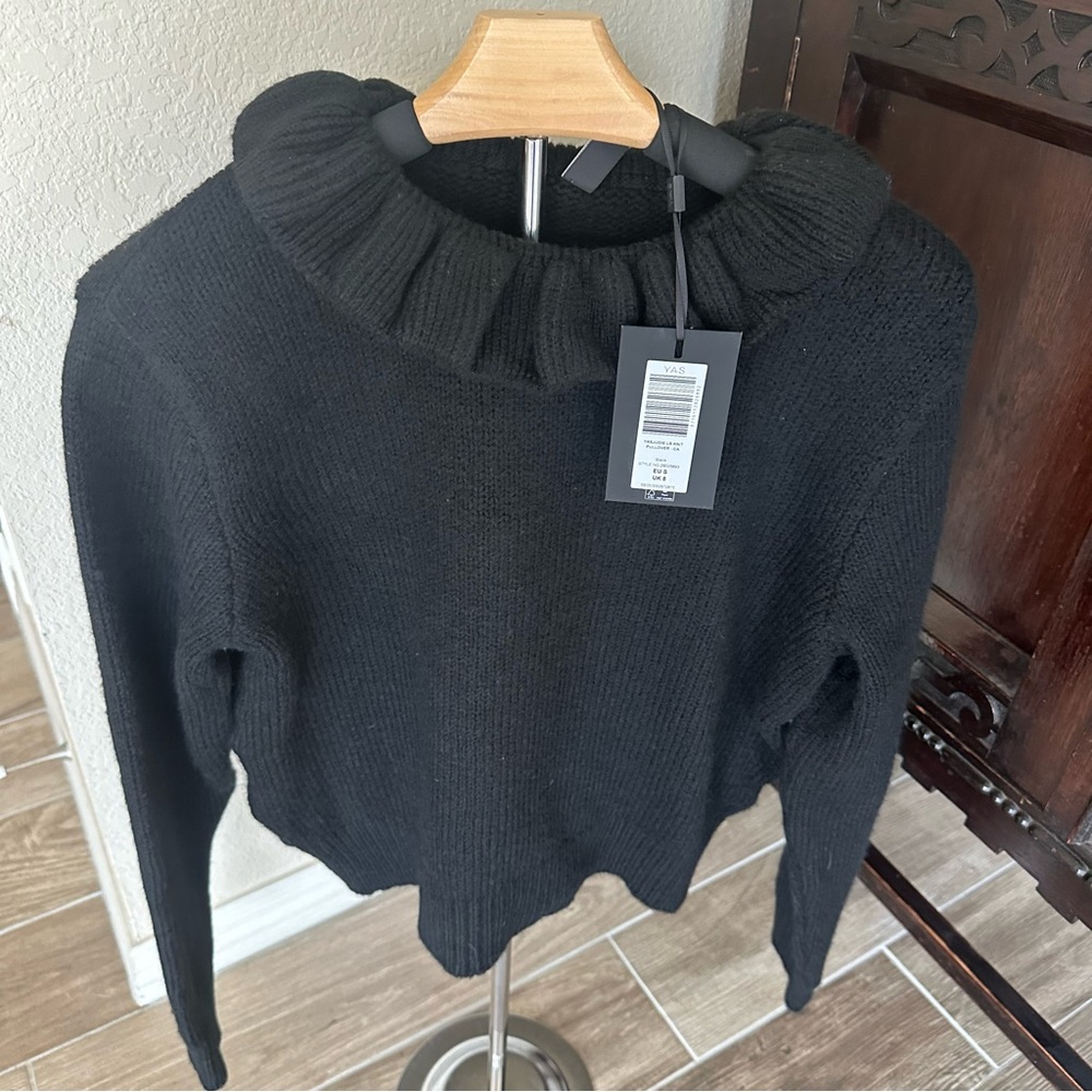 NWT Y.A.S Elegant Black Turtleneck Sweater for Women size small
